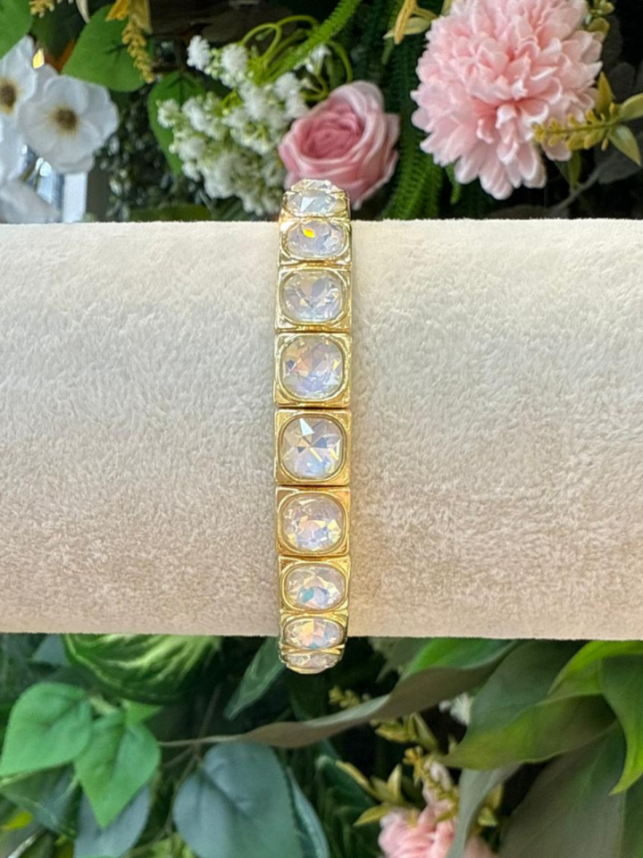 Işıltılı Taşlı Altın Bileklik