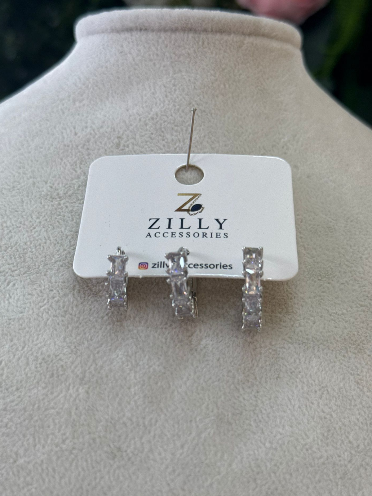 Zirkon Işıltısı Halka Küpe Seti