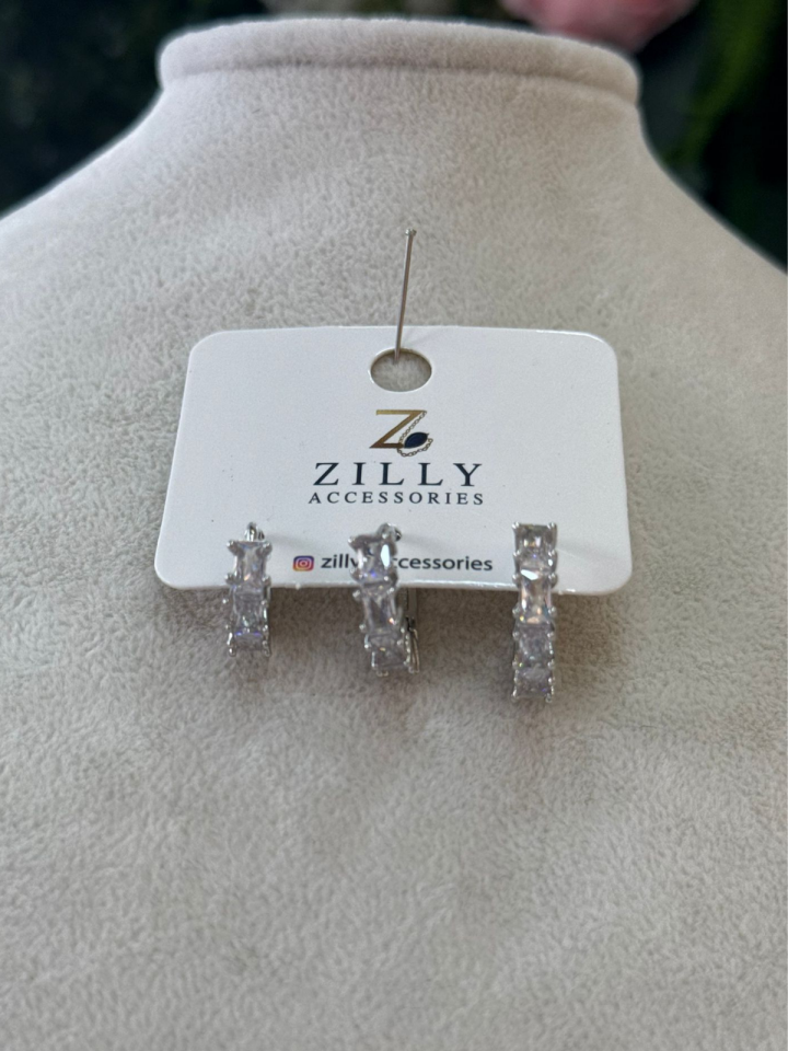 Zirkon Işıltısı Halka Küpe Seti