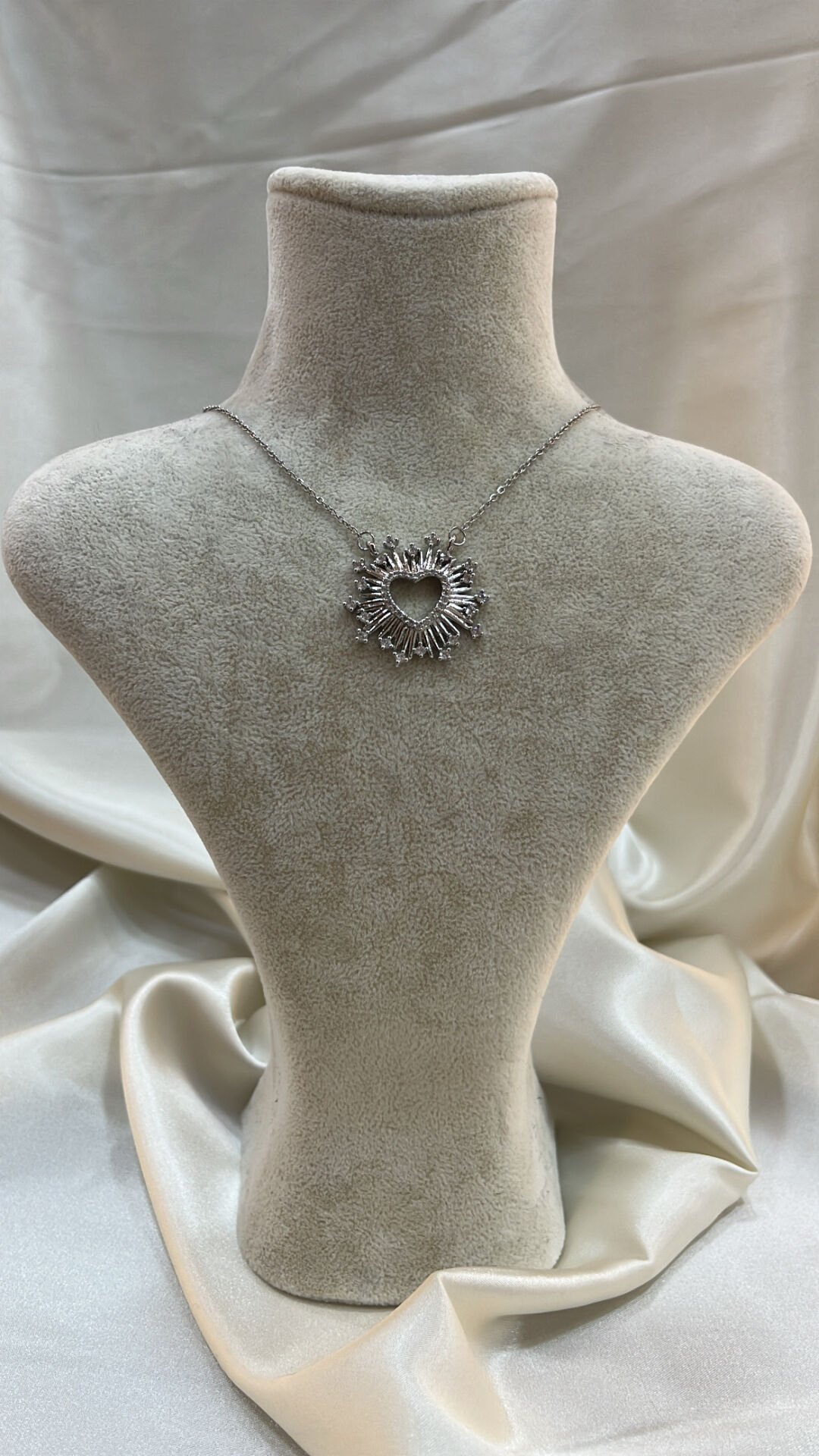 Güneşin Kalbi kolye